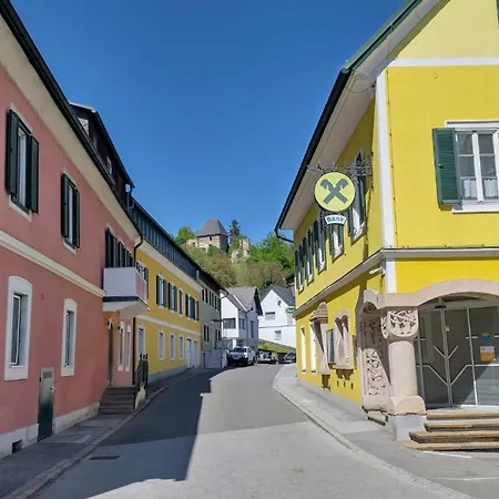 Weinstrasse *